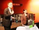 vis!on rheintal Bericht, Sammlung und Dokumentation 2006, präsentiert und überreicht von Sibylla Zech (Projektleiterin) und Martin Assmann (Projektkoordinator)